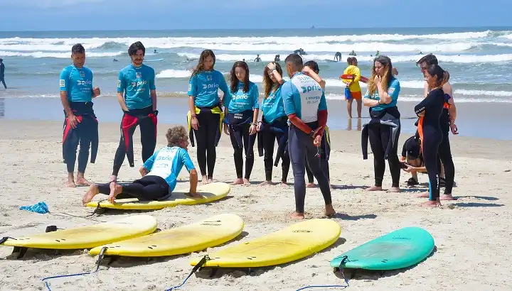 Located on the south bank of the Mondego, Surfing Figueira is situated in an easily accessible area