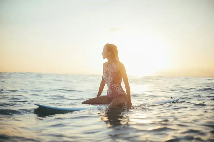 Surfing can seem challenging, but with the right tips it becomes easier.